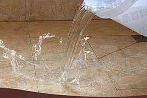 利辛漏水维修 免砸砖防水材料该如何施工